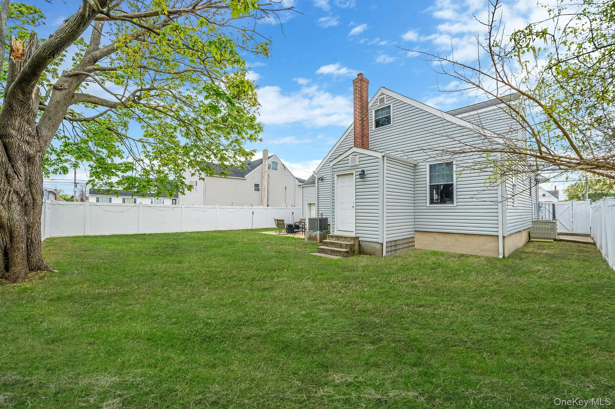 253 Riviera Drive, Babylon, NY, 4 Bedrooms Bedrooms, 8 Rooms Rooms,1 BathroomBathrooms,Residential,For Rent,Riviera,0,991270 253 Riviera Drive, Babylon, NY, 4 Bedrooms Bedrooms, 8 Rooms Rooms,1 BathroomBathrooms,Residential,For Rent,Riviera,0,991270
