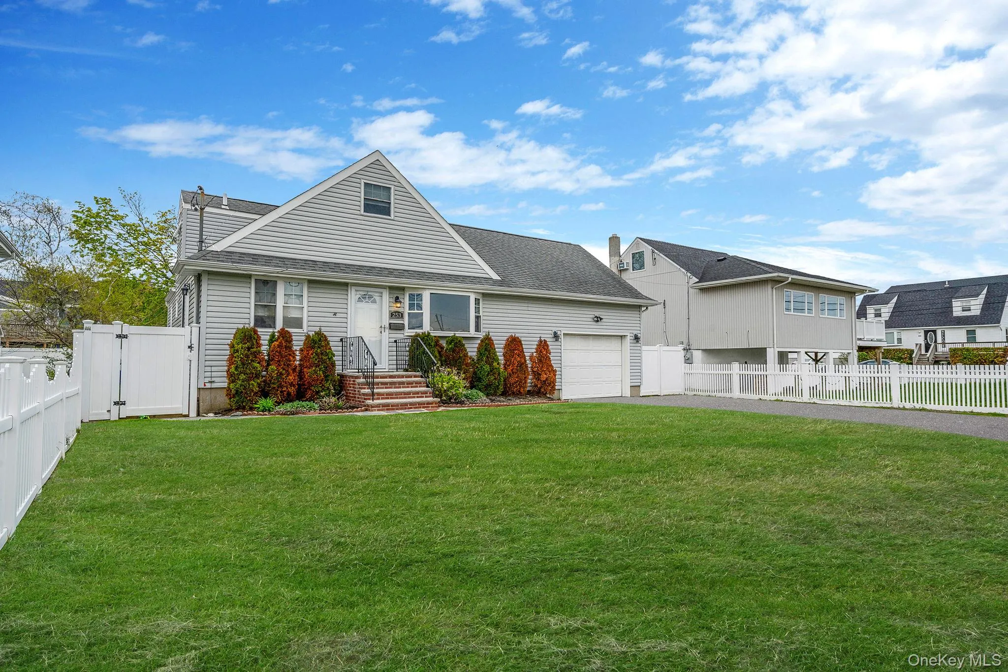 253 Riviera Drive, Babylon, NY, 4 Bedrooms Bedrooms, 8 Rooms Rooms,1 BathroomBathrooms,Residential,For Rent,Riviera,0,991270 253 Riviera Drive, Babylon, NY, 4 Bedrooms Bedrooms, 8 Rooms Rooms,1 BathroomBathrooms,Residential,For Rent,Riviera,0,991270