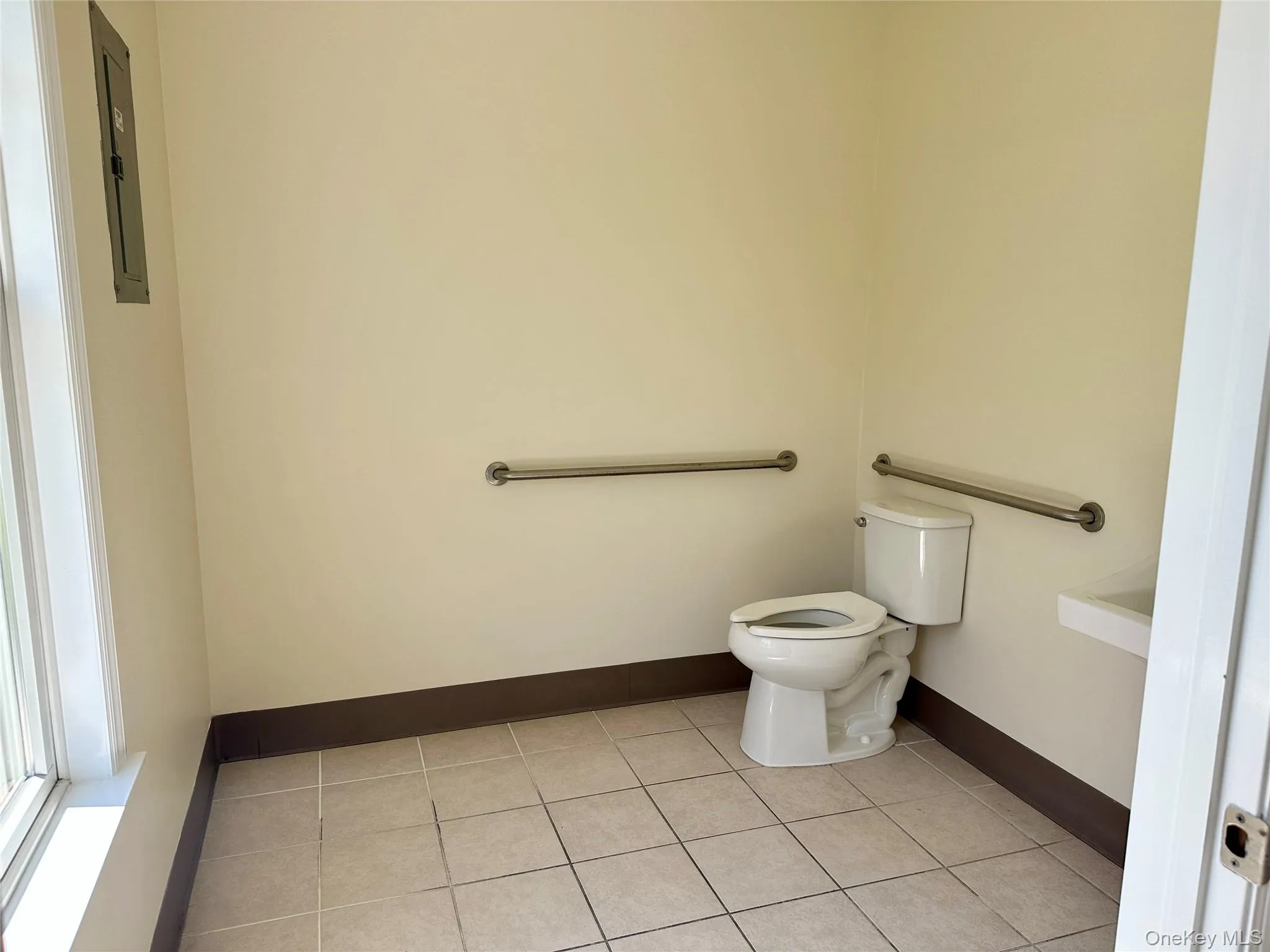 5768 Route 25A, Riverhead, NY, ,Commercial Lease,For Rent,Route 25A,0,991279 5768 Route 25A, Riverhead, NY, ,Commercial Lease,For Rent,Route 25A,0,991279