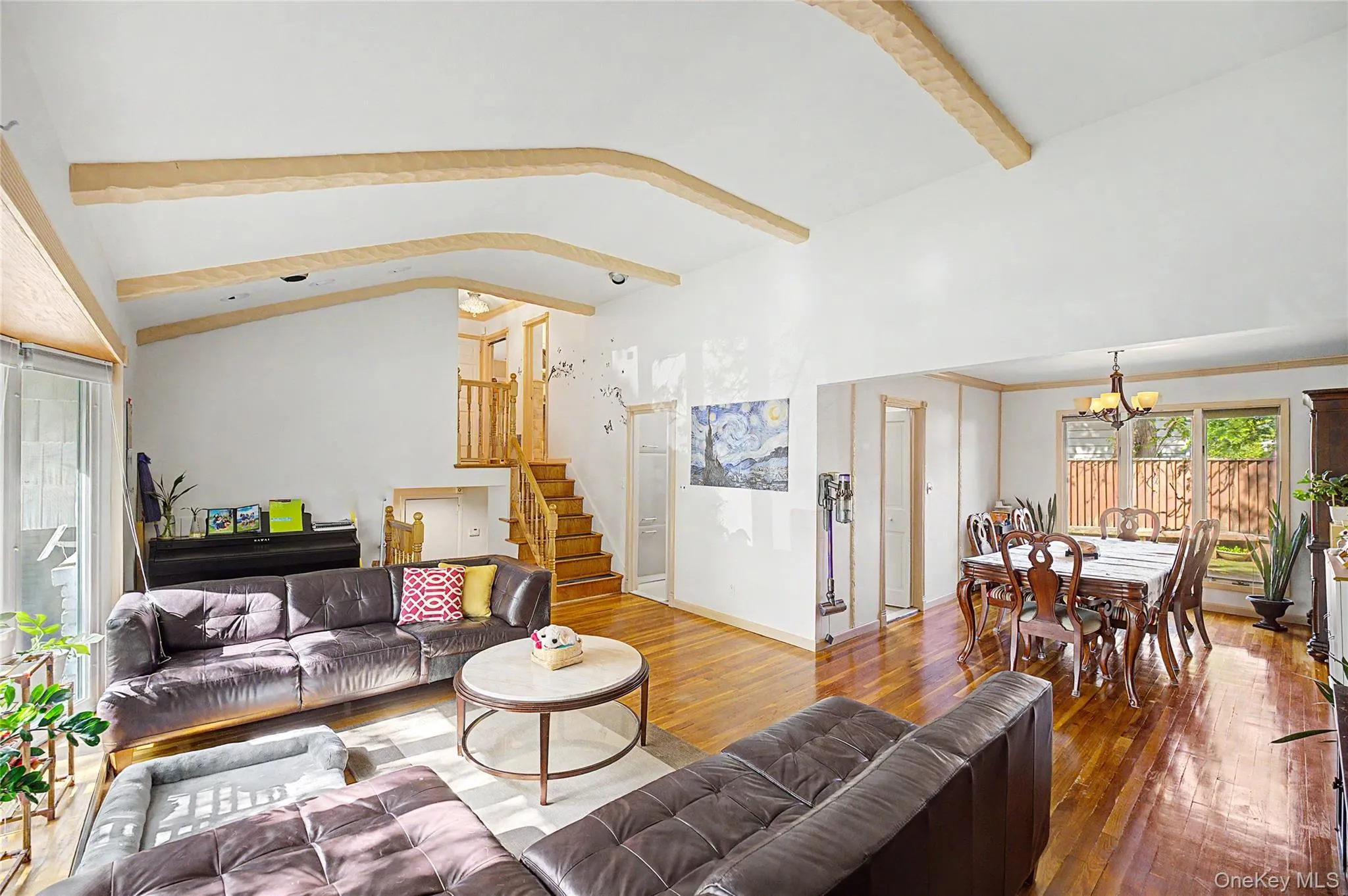 105 Serpentine Lane, North Hempstead, NY, 3 Bedrooms Bedrooms, 7 Rooms Rooms,2 BathroomsBathrooms,Residential,For Rent,Serpentine,0,991281 105 Serpentine Lane, North Hempstead, NY, 3 Bedrooms Bedrooms, 7 Rooms Rooms,2 BathroomsBathrooms,Residential,For Rent,Serpentine,0,991281
