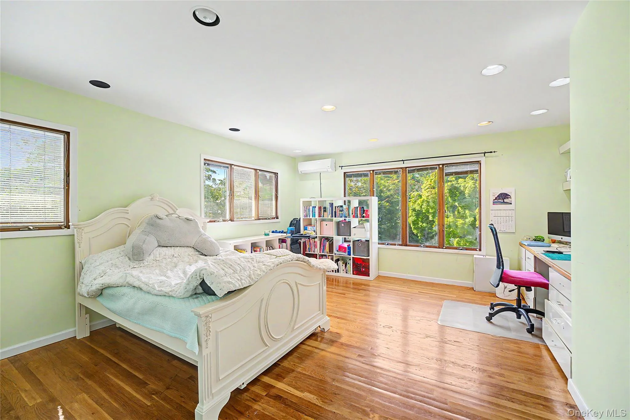 105 Serpentine Lane, North Hempstead, NY, 3 Bedrooms Bedrooms, 7 Rooms Rooms,2 BathroomsBathrooms,Residential,For Rent,Serpentine,0,991281 105 Serpentine Lane, North Hempstead, NY, 3 Bedrooms Bedrooms, 7 Rooms Rooms,2 BathroomsBathrooms,Residential,For Rent,Serpentine,0,991281