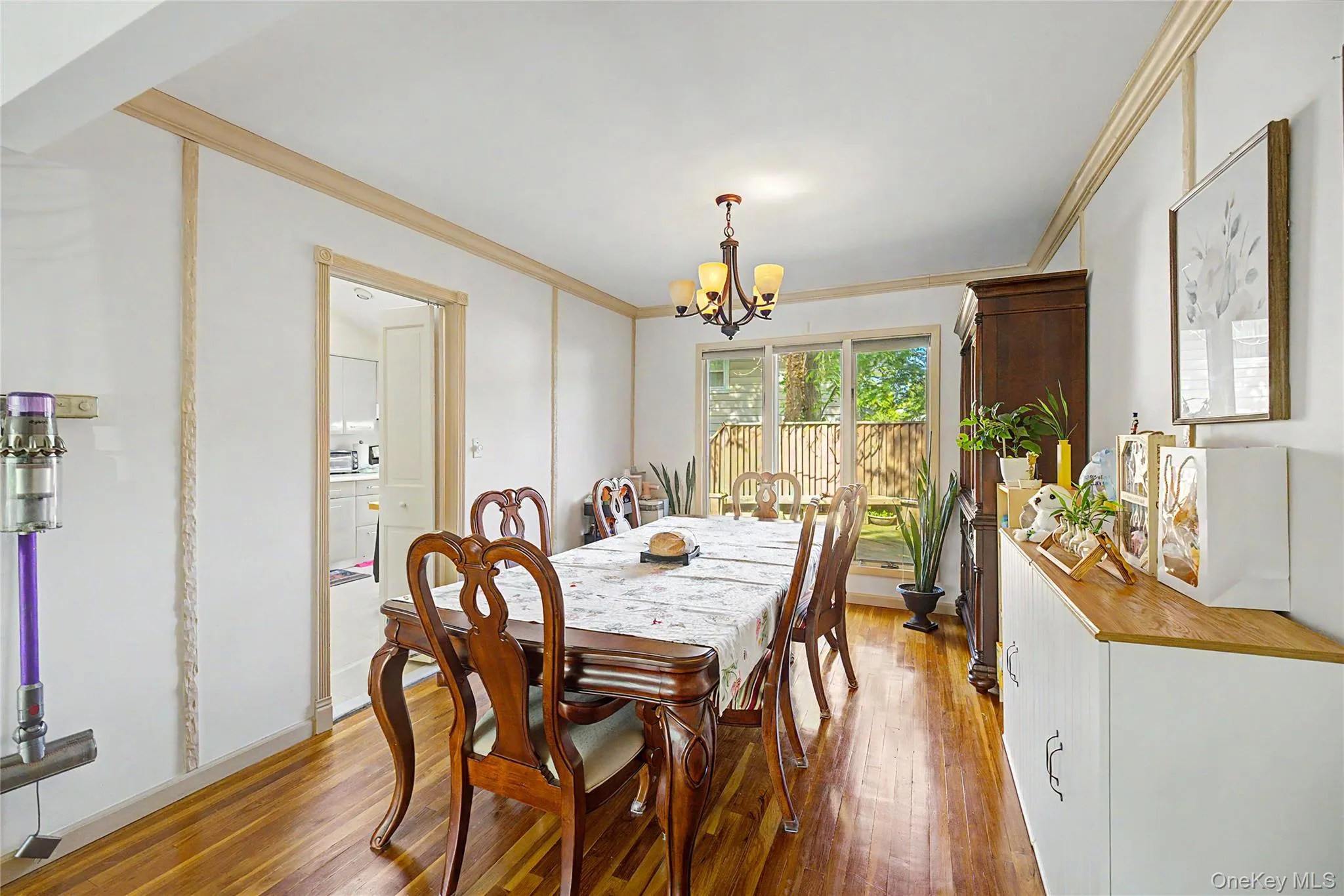 105 Serpentine Lane, North Hempstead, NY, 3 Bedrooms Bedrooms, 7 Rooms Rooms,2 BathroomsBathrooms,Residential,For Rent,Serpentine,0,991281 105 Serpentine Lane, North Hempstead, NY, 3 Bedrooms Bedrooms, 7 Rooms Rooms,2 BathroomsBathrooms,Residential,For Rent,Serpentine,0,991281