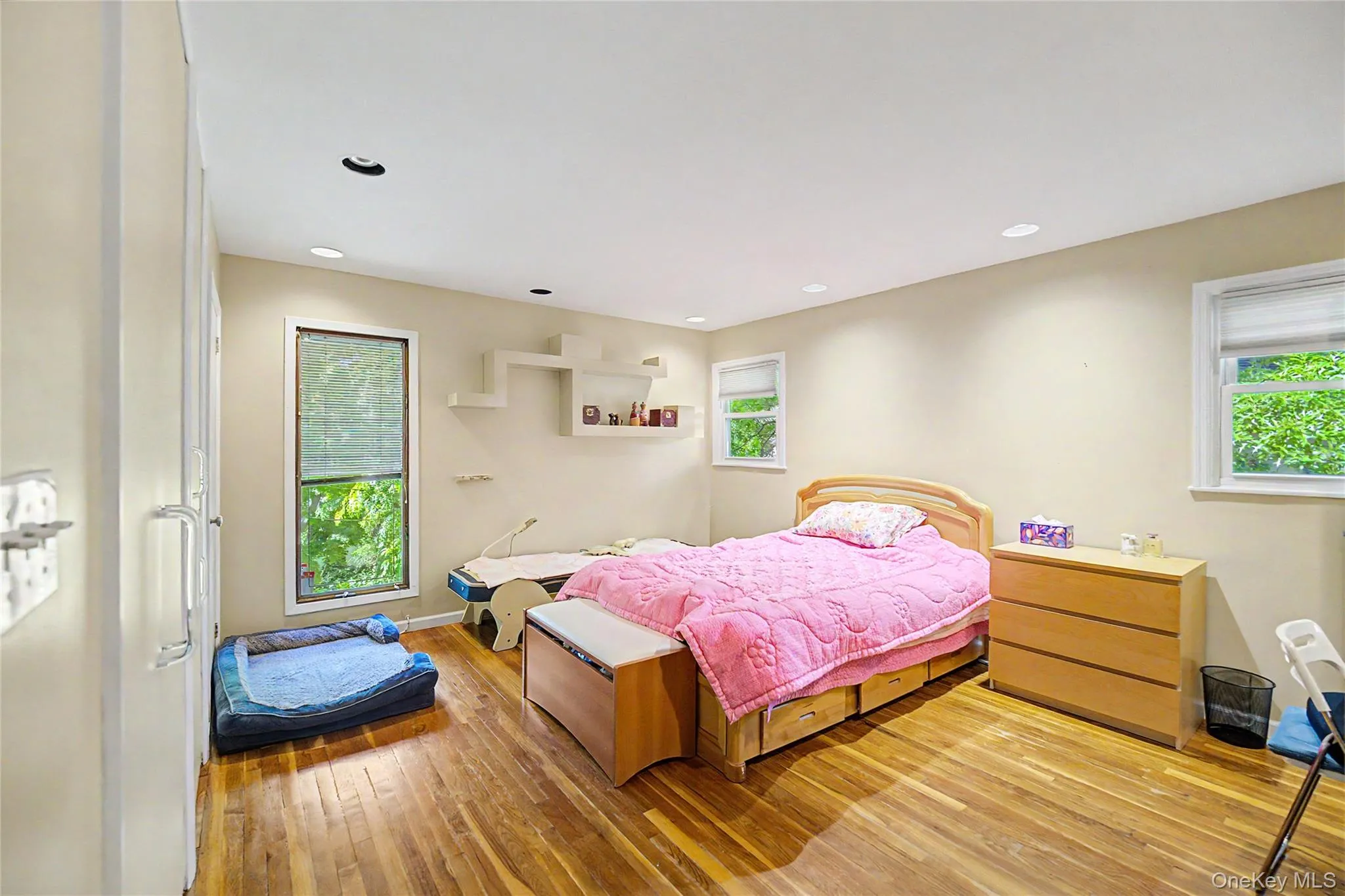 105 Serpentine Lane, North Hempstead, NY, 3 Bedrooms Bedrooms, 7 Rooms Rooms,2 BathroomsBathrooms,Residential,For Rent,Serpentine,0,991281 105 Serpentine Lane, North Hempstead, NY, 3 Bedrooms Bedrooms, 7 Rooms Rooms,2 BathroomsBathrooms,Residential,For Rent,Serpentine,0,991281