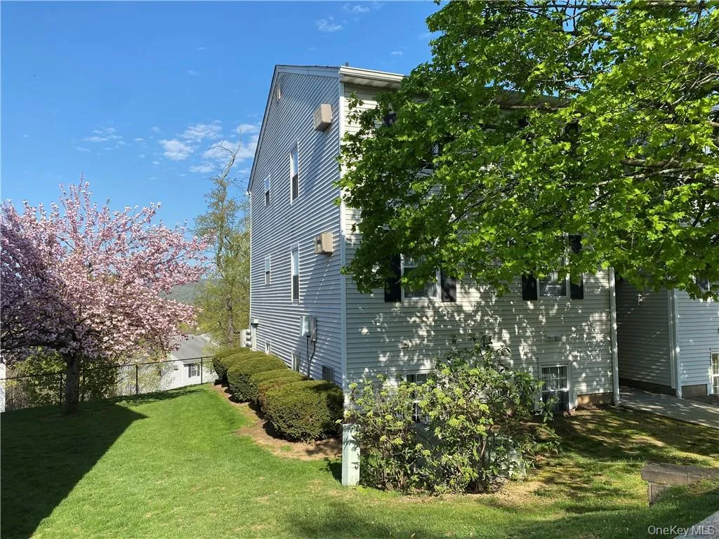 25 Lexington Hill, Monroe, NY, 2 Bedrooms Bedrooms, 7 Rooms Rooms,2 BathroomsBathrooms,Residential Lease,For Rent,Lexington,0,991282 25 Lexington Hill, Monroe, NY, 2 Bedrooms Bedrooms, 7 Rooms Rooms,2 BathroomsBathrooms,Residential Lease,For Rent,Lexington,0,991282