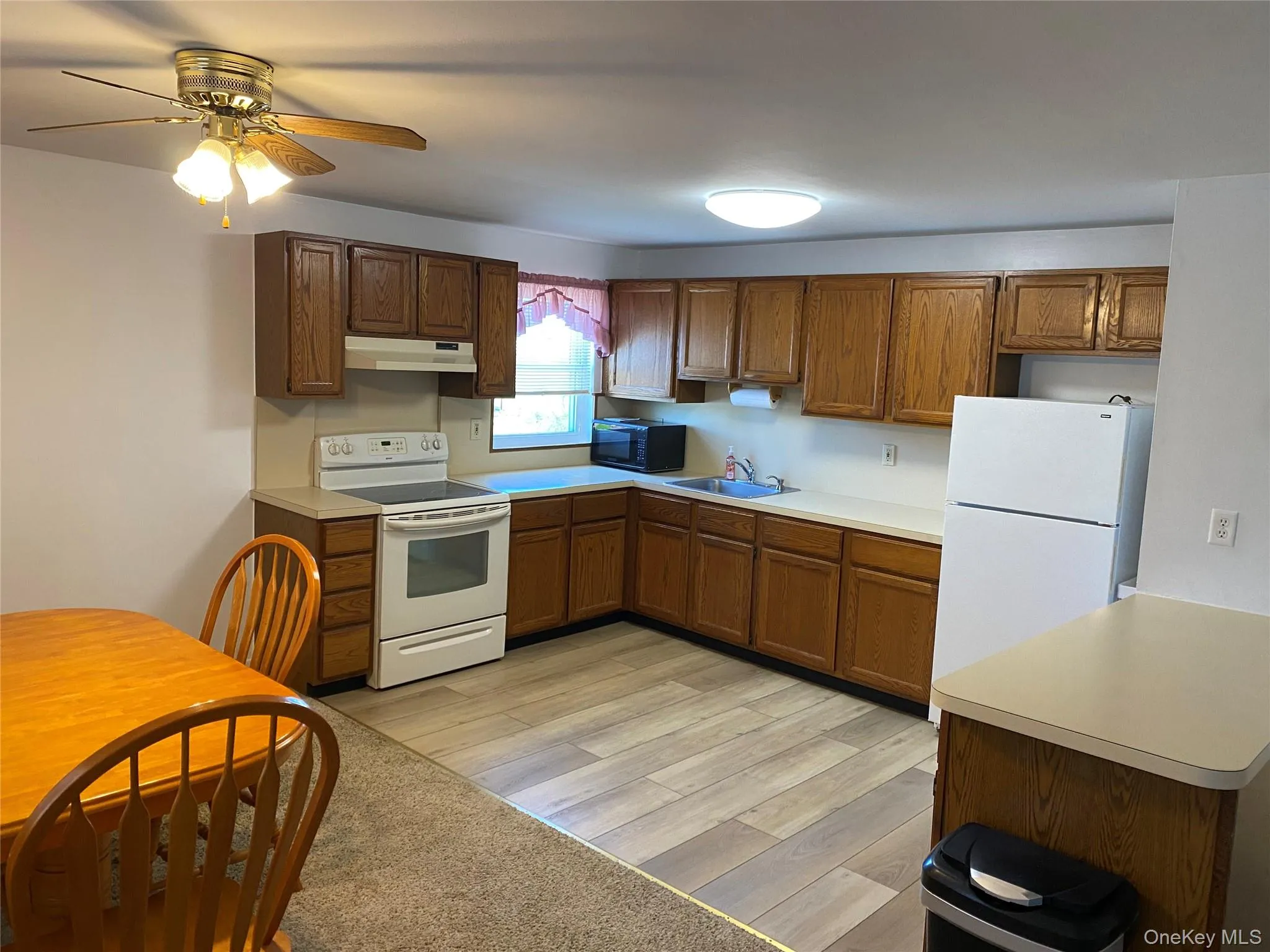 124 Chelsea Avenue, West Babylon, NY, 2 Bedrooms Bedrooms, 5 Rooms Rooms,1 BathroomBathrooms,Residential Lease,For Rent,Chelsea,0,991301 124 Chelsea Avenue, West Babylon, NY, 2 Bedrooms Bedrooms, 5 Rooms Rooms,1 BathroomBathrooms,Residential Lease,For Rent,Chelsea,0,991301