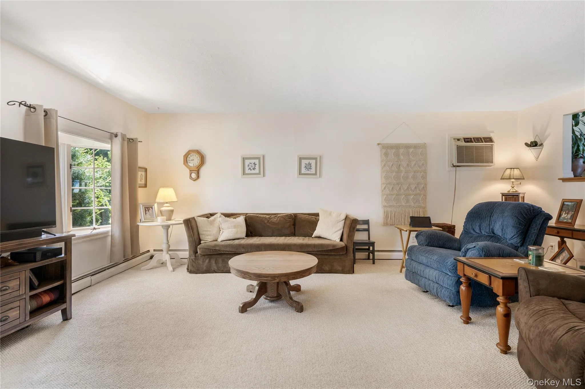 Den with Bay Window Den with Bay Window