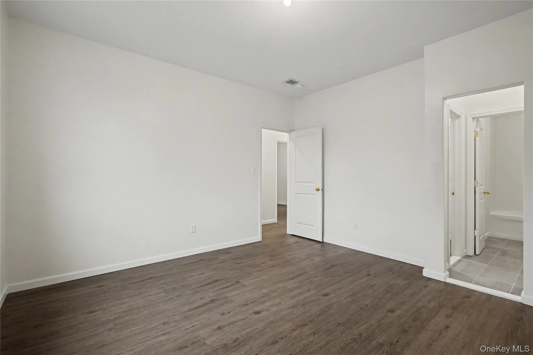 8 Waverly Avenue, Thompson, NY, 3 Bedrooms Bedrooms, 5 Rooms Rooms,2 BathroomsBathrooms,Residential Sale,For Rent,Waverly,0,991313 8 Waverly Avenue, Thompson, NY, 3 Bedrooms Bedrooms, 5 Rooms Rooms,2 BathroomsBathrooms,Residential Sale,For Rent,Waverly,0,991313