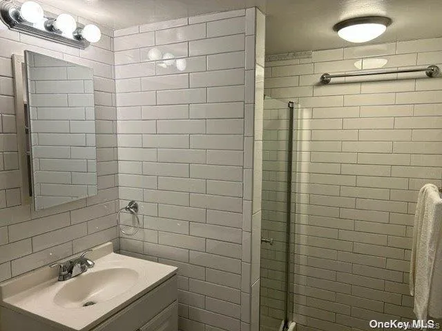 18 Manhattan Place, Huntington, NY, 1 Bedroom Bedrooms, 3 Rooms Rooms,1 BathroomBathrooms,Residential Lease,For Rent,Manhattan,0,991316 18 Manhattan Place, Huntington, NY, 1 Bedroom Bedrooms, 3 Rooms Rooms,1 BathroomBathrooms,Residential Lease,For Rent,Manhattan,0,991316
