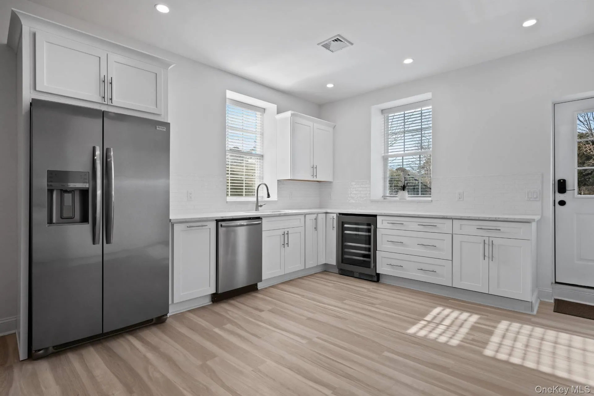 490 Montauk Highway, Southampton, NY, 5 Bedrooms Bedrooms, 14 Rooms Rooms,6 BathroomsBathrooms,Residential Lease,For Rent,Montauk,0,991331 490 Montauk Highway, Southampton, NY, 5 Bedrooms Bedrooms, 14 Rooms Rooms,6 BathroomsBathrooms,Residential Lease,For Rent,Montauk,0,991331