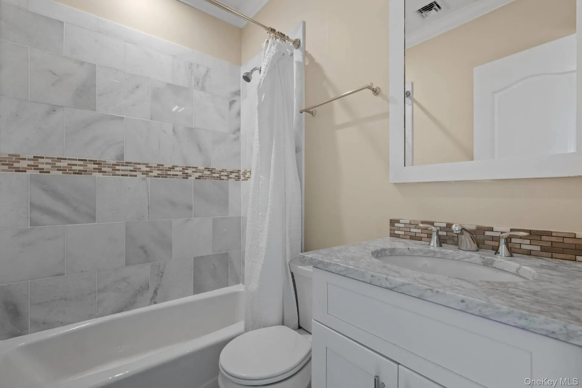 490 Montauk Highway, Southampton, NY, 5 Bedrooms Bedrooms, 14 Rooms Rooms,6 BathroomsBathrooms,Residential Lease,For Rent,Montauk,0,991331 490 Montauk Highway, Southampton, NY, 5 Bedrooms Bedrooms, 14 Rooms Rooms,6 BathroomsBathrooms,Residential Lease,For Rent,Montauk,0,991331