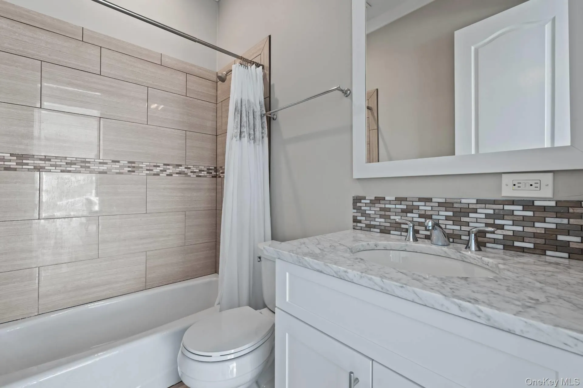 490 Montauk Highway, Southampton, NY, 5 Bedrooms Bedrooms, 14 Rooms Rooms,6 BathroomsBathrooms,Residential Lease,For Rent,Montauk,0,991331 490 Montauk Highway, Southampton, NY, 5 Bedrooms Bedrooms, 14 Rooms Rooms,6 BathroomsBathrooms,Residential Lease,For Rent,Montauk,0,991331