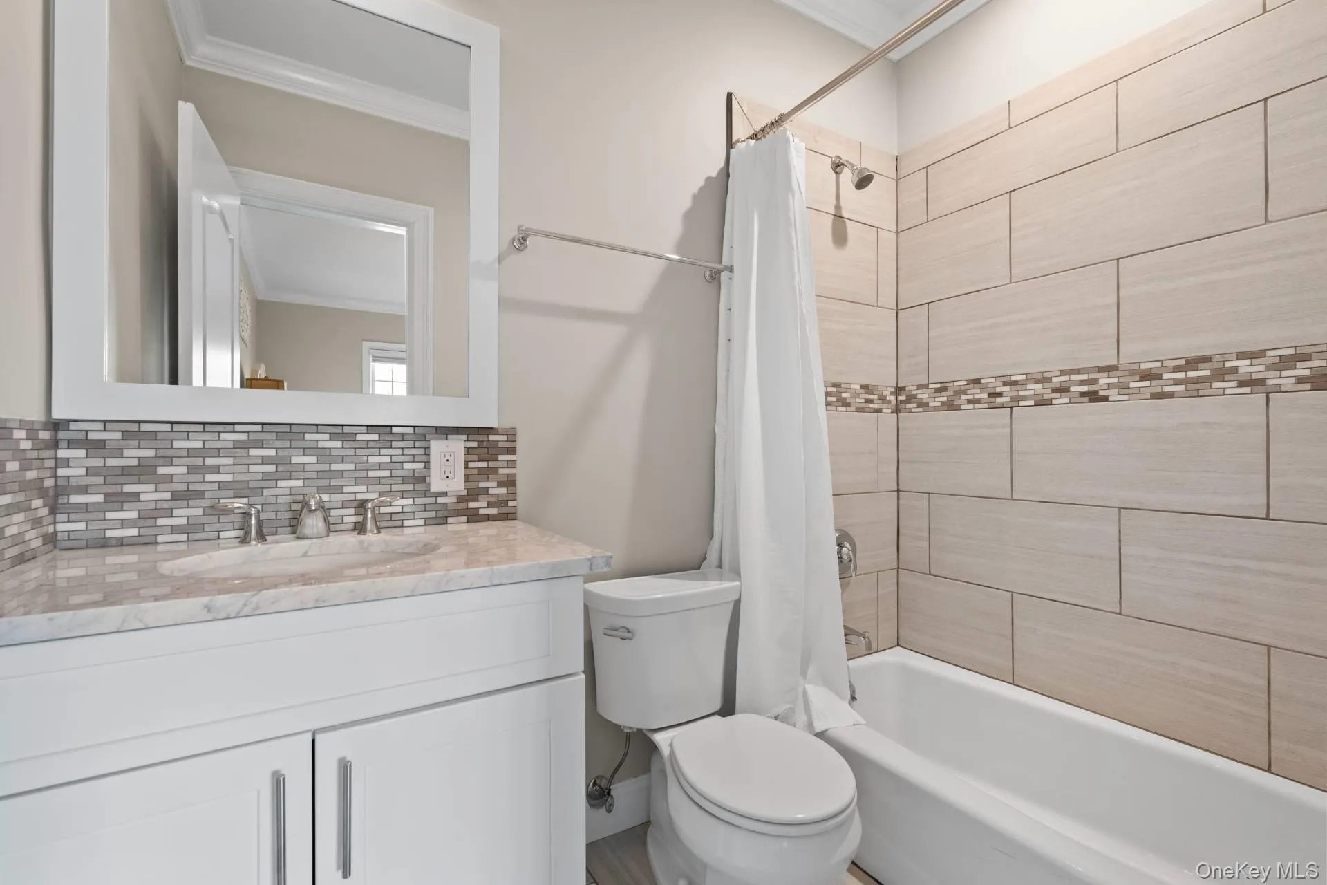 490 Montauk Highway, Southampton, NY, 5 Bedrooms Bedrooms, 14 Rooms Rooms,6 BathroomsBathrooms,Residential Lease,For Rent,Montauk,0,991331 490 Montauk Highway, Southampton, NY, 5 Bedrooms Bedrooms, 14 Rooms Rooms,6 BathroomsBathrooms,Residential Lease,For Rent,Montauk,0,991331