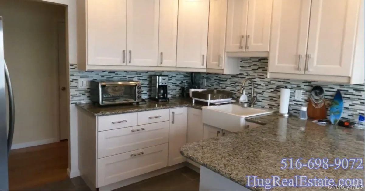 93 Armour Street, Long Beach, NY, 4 Bedrooms Bedrooms, 13 Rooms Rooms,3 BathroomsBathrooms,Residential Lease,For Rent,Armour,0,991336 93 Armour Street, Long Beach, NY, 4 Bedrooms Bedrooms, 13 Rooms Rooms,3 BathroomsBathrooms,Residential Lease,For Rent,Armour,0,991336