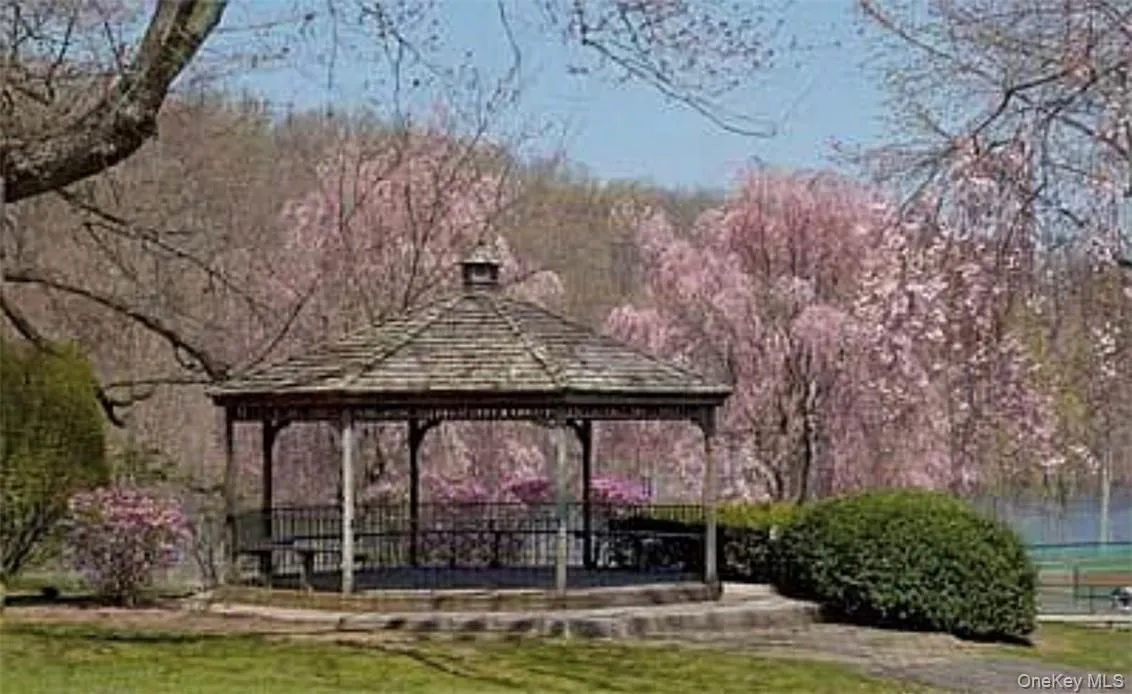 204 Lakeview Avenue, Harrison, NY, 3 Bedrooms Bedrooms, 6 Rooms Rooms,1 BathroomBathrooms,Residential Lease,For Rent,Lakeview,0,991337 204 Lakeview Avenue, Harrison, NY, 3 Bedrooms Bedrooms, 6 Rooms Rooms,1 BathroomBathrooms,Residential Lease,For Rent,Lakeview,0,991337