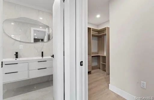 24917 147th Road, New York, NY, 3 Bedrooms Bedrooms, 7 Rooms Rooms,2 BathroomsBathrooms,Residential Lease,For Rent,147th,0,991338 24917 147th Road, New York, NY, 3 Bedrooms Bedrooms, 7 Rooms Rooms,2 BathroomsBathrooms,Residential Lease,For Rent,147th,0,991338