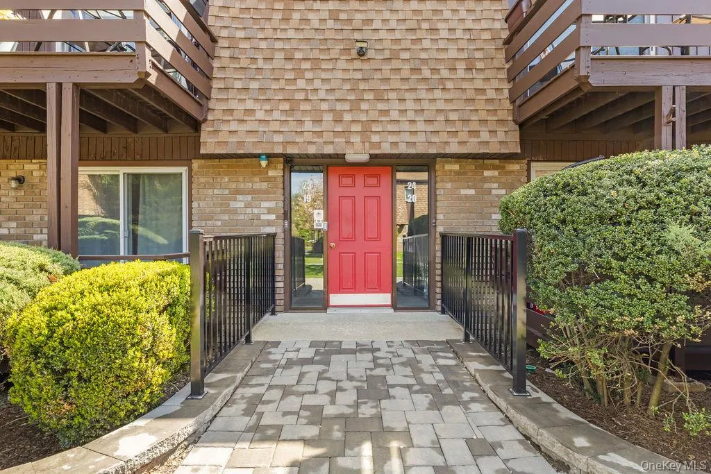 19 New Holland Village, Clarkstown, NY, 2 Bedrooms Bedrooms, 5 Rooms Rooms,1 BathroomBathrooms,Residential Sale,For Rent,New Holland,0,991341 19 New Holland Village, Clarkstown, NY, 2 Bedrooms Bedrooms, 5 Rooms Rooms,1 BathroomBathrooms,Residential Sale,For Rent,New Holland,0,991341