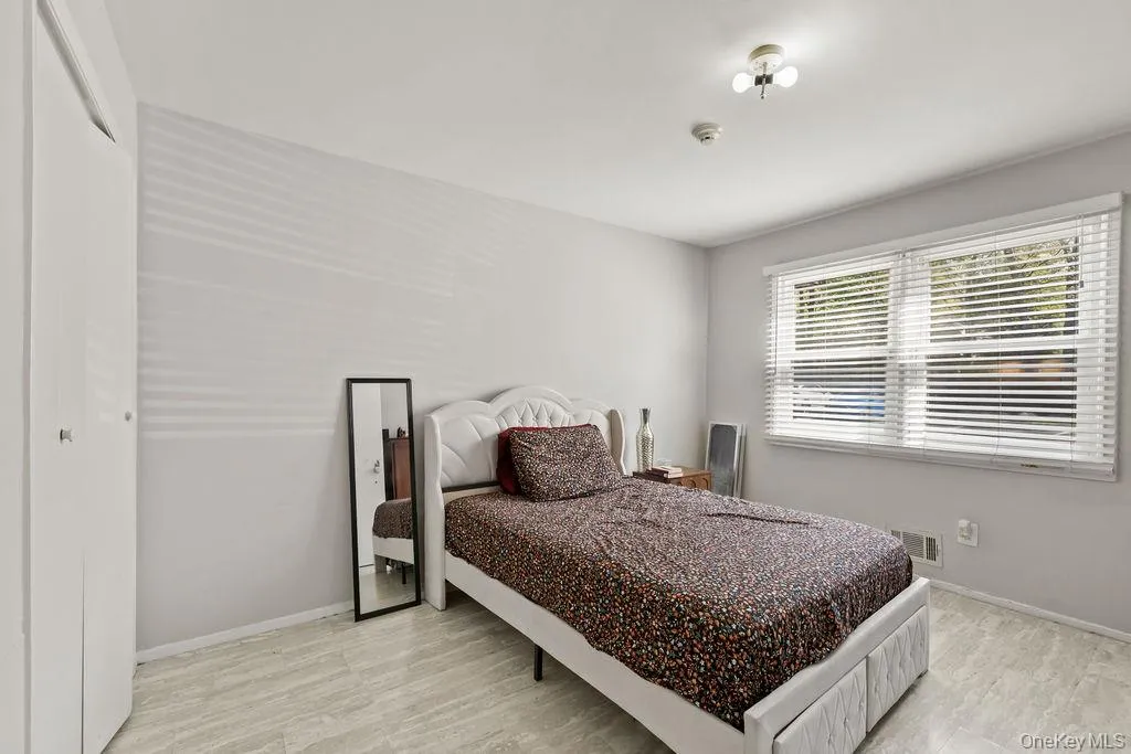 19 New Holland Village, Clarkstown, NY, 2 Bedrooms Bedrooms, 5 Rooms Rooms,1 BathroomBathrooms,Residential Sale,For Rent,New Holland,0,991341 19 New Holland Village, Clarkstown, NY, 2 Bedrooms Bedrooms, 5 Rooms Rooms,1 BathroomBathrooms,Residential Sale,For Rent,New Holland,0,991341