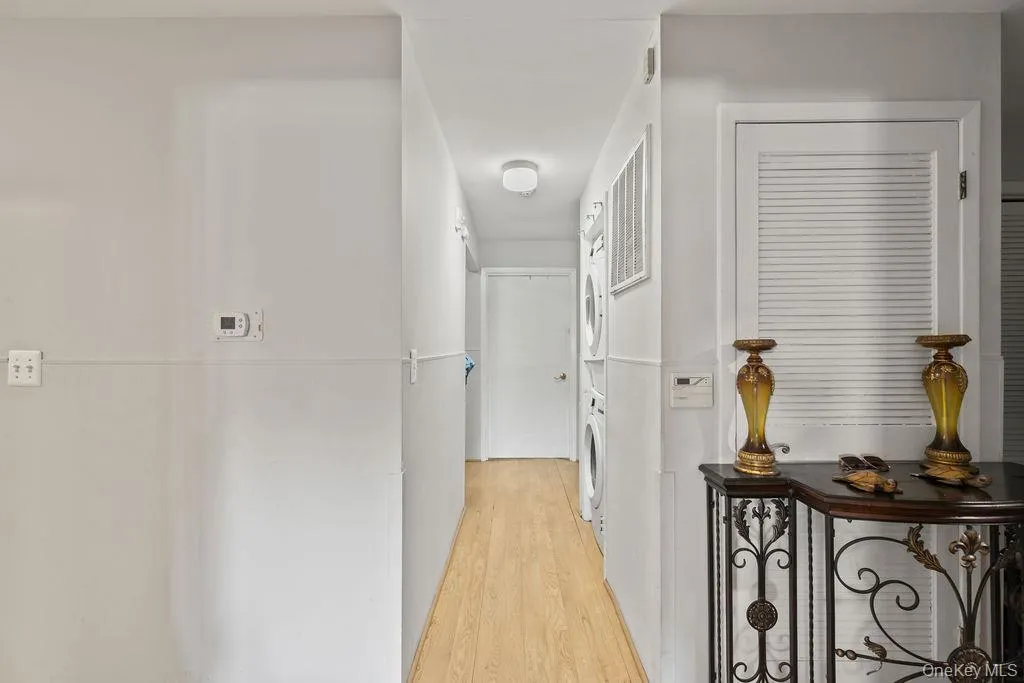 19 New Holland Village, Clarkstown, NY, 2 Bedrooms Bedrooms, 5 Rooms Rooms,1 BathroomBathrooms,Residential Sale,For Rent,New Holland,0,991341 19 New Holland Village, Clarkstown, NY, 2 Bedrooms Bedrooms, 5 Rooms Rooms,1 BathroomBathrooms,Residential Sale,For Rent,New Holland,0,991341