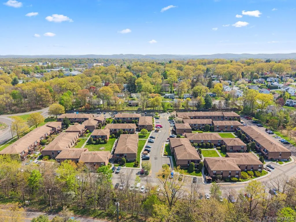19 New Holland Village, Clarkstown, NY, 2 Bedrooms Bedrooms, 5 Rooms Rooms,1 BathroomBathrooms,Residential Sale,For Rent,New Holland,0,991341 19 New Holland Village, Clarkstown, NY, 2 Bedrooms Bedrooms, 5 Rooms Rooms,1 BathroomBathrooms,Residential Sale,For Rent,New Holland,0,991341