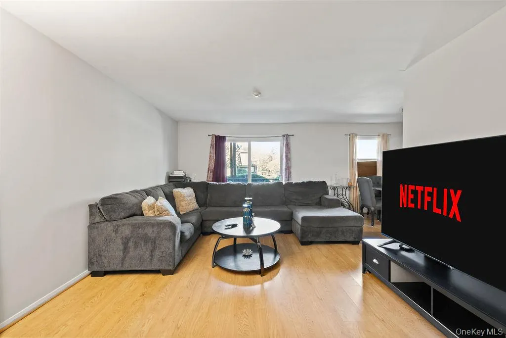 19 New Holland Village, Clarkstown, NY, 2 Bedrooms Bedrooms, 5 Rooms Rooms,1 BathroomBathrooms,Residential Sale,For Rent,New Holland,0,991341 19 New Holland Village, Clarkstown, NY, 2 Bedrooms Bedrooms, 5 Rooms Rooms,1 BathroomBathrooms,Residential Sale,For Rent,New Holland,0,991341