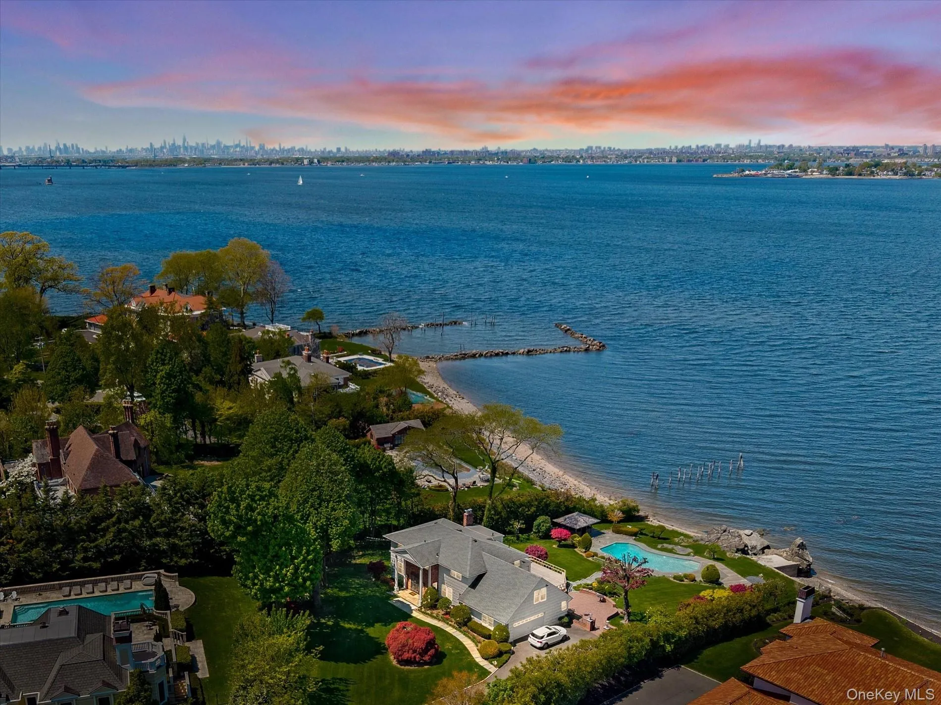 24 Cricket Lane, North Hempstead, NY, 6 Bedrooms Bedrooms, 11 Rooms Rooms,4 BathroomsBathrooms,Residential Sale,For Rent,Cricket,0,991342 24 Cricket Lane, North Hempstead, NY, 6 Bedrooms Bedrooms, 11 Rooms Rooms,4 BathroomsBathrooms,Residential Sale,For Rent,Cricket,0,991342