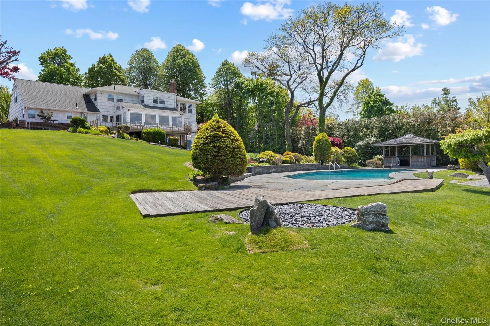 24 Cricket Lane, North Hempstead, NY, 6 Bedrooms Bedrooms, 11 Rooms Rooms,4 BathroomsBathrooms,Residential Sale,For Rent,Cricket,0,991342 24 Cricket Lane, North Hempstead, NY, 6 Bedrooms Bedrooms, 11 Rooms Rooms,4 BathroomsBathrooms,Residential Sale,For Rent,Cricket,0,991342