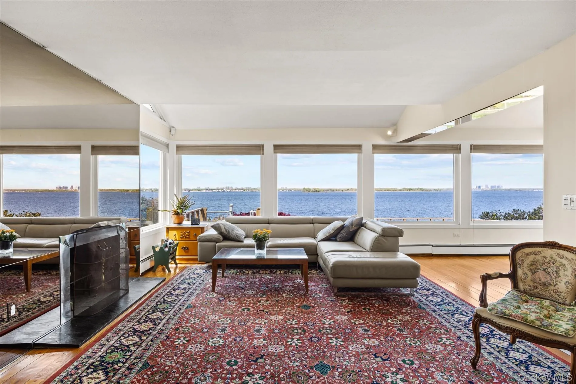 24 Cricket Lane, North Hempstead, NY, 6 Bedrooms Bedrooms, 11 Rooms Rooms,4 BathroomsBathrooms,Residential Sale,For Rent,Cricket,0,991342 24 Cricket Lane, North Hempstead, NY, 6 Bedrooms Bedrooms, 11 Rooms Rooms,4 BathroomsBathrooms,Residential Sale,For Rent,Cricket,0,991342