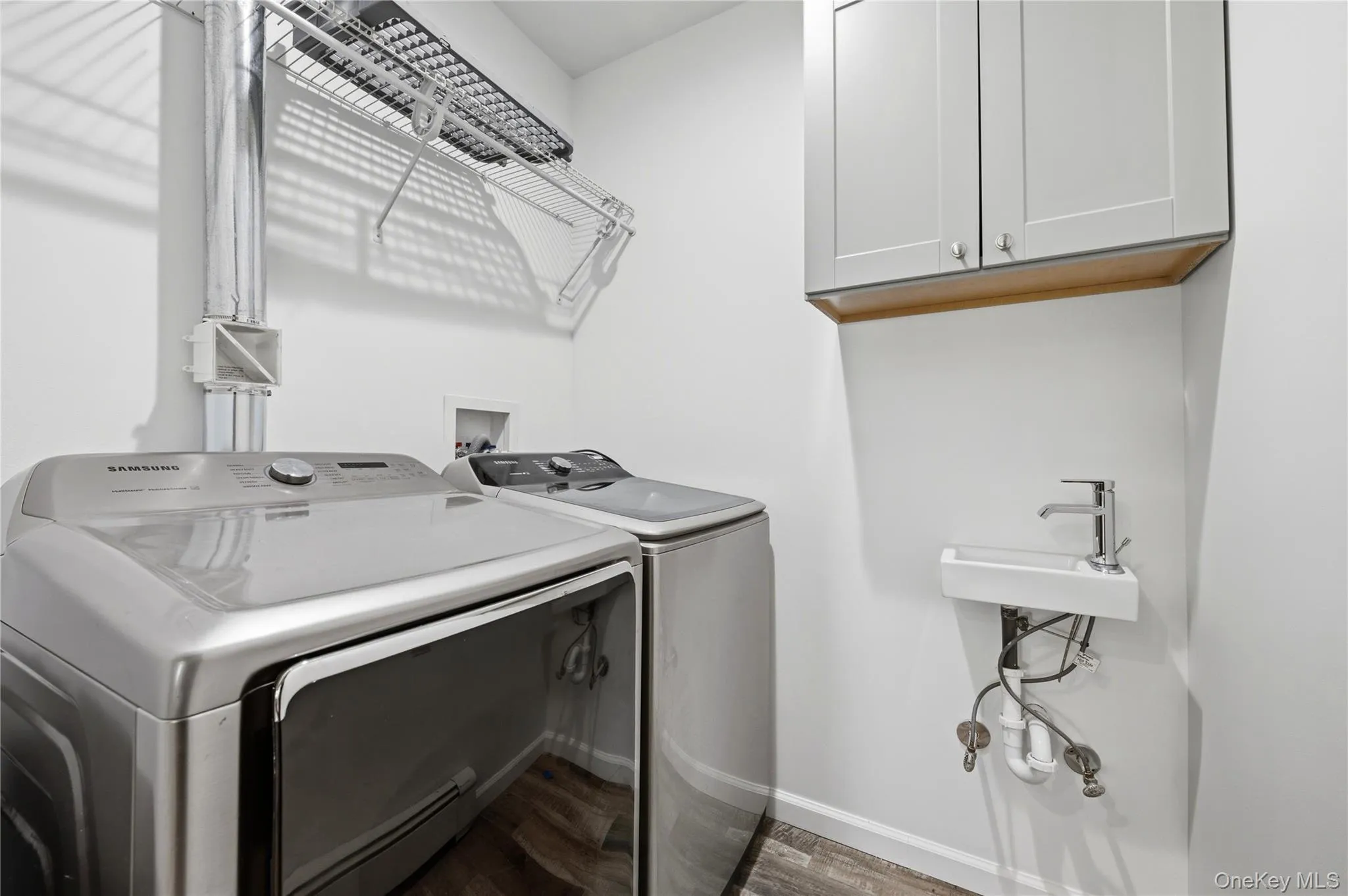 7 Didio Lane, Montgomery, NY, 2 Bedrooms Bedrooms, 9 Rooms Rooms,1 BathroomBathrooms,Residential,For Rent,Didio,0,991353 7 Didio Lane, Montgomery, NY, 2 Bedrooms Bedrooms, 9 Rooms Rooms,1 BathroomBathrooms,Residential,For Rent,Didio,0,991353