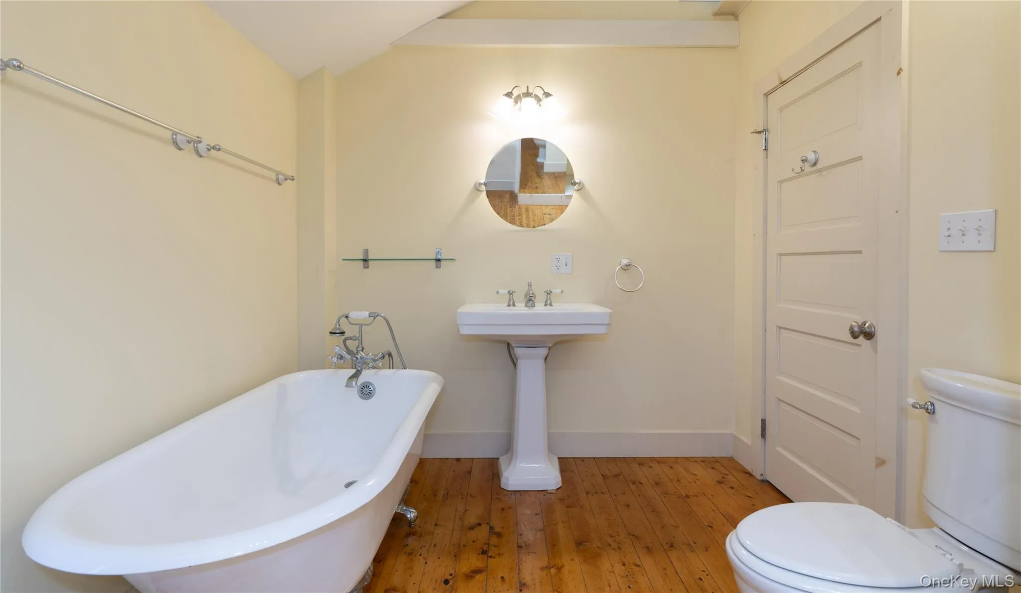 606 Church Avenue, Germantown, NY, 3 Bedrooms Bedrooms, 8 Rooms Rooms,2 BathroomsBathrooms,Residential Sale,For Rent,Church,0,991355 606 Church Avenue, Germantown, NY, 3 Bedrooms Bedrooms, 8 Rooms Rooms,2 BathroomsBathrooms,Residential Sale,For Rent,Church,0,991355