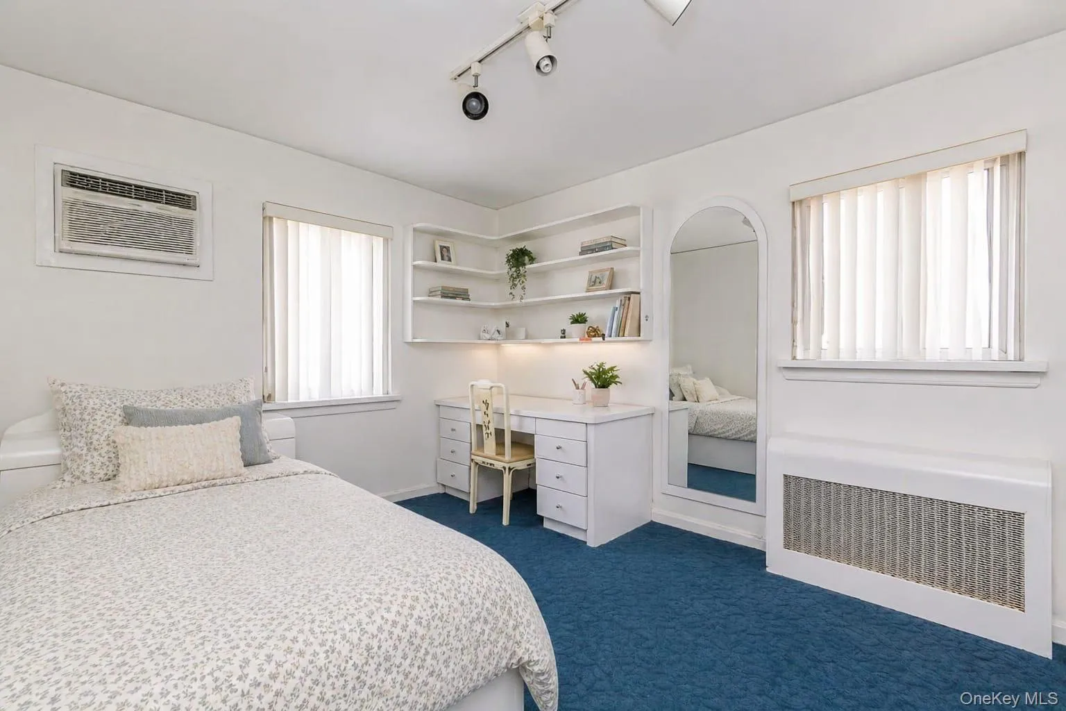 7314 174th Street, New York, NY, 4 Bedrooms Bedrooms, 7 Rooms Rooms,2 BathroomsBathrooms,Residential Lease,For Rent,174th,0,991360 7314 174th Street, New York, NY, 4 Bedrooms Bedrooms, 7 Rooms Rooms,2 BathroomsBathrooms,Residential Lease,For Rent,174th,0,991360
