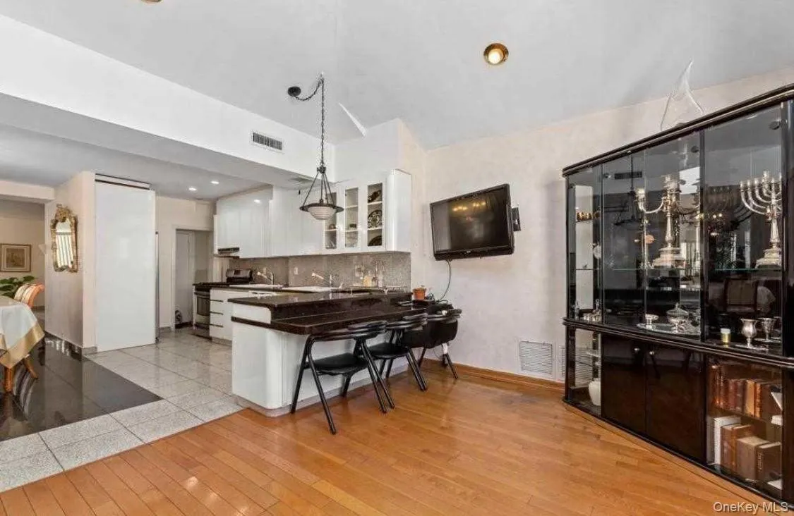 7314 174th Street, New York, NY, 4 Bedrooms Bedrooms, 7 Rooms Rooms,2 BathroomsBathrooms,Residential Lease,For Rent,174th,0,991360 7314 174th Street, New York, NY, 4 Bedrooms Bedrooms, 7 Rooms Rooms,2 BathroomsBathrooms,Residential Lease,For Rent,174th,0,991360