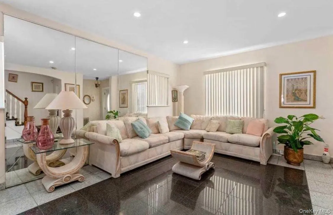 7314 174th Street, New York, NY, 4 Bedrooms Bedrooms, 7 Rooms Rooms,2 BathroomsBathrooms,Residential Lease,For Rent,174th,0,991360 7314 174th Street, New York, NY, 4 Bedrooms Bedrooms, 7 Rooms Rooms,2 BathroomsBathrooms,Residential Lease,For Rent,174th,0,991360