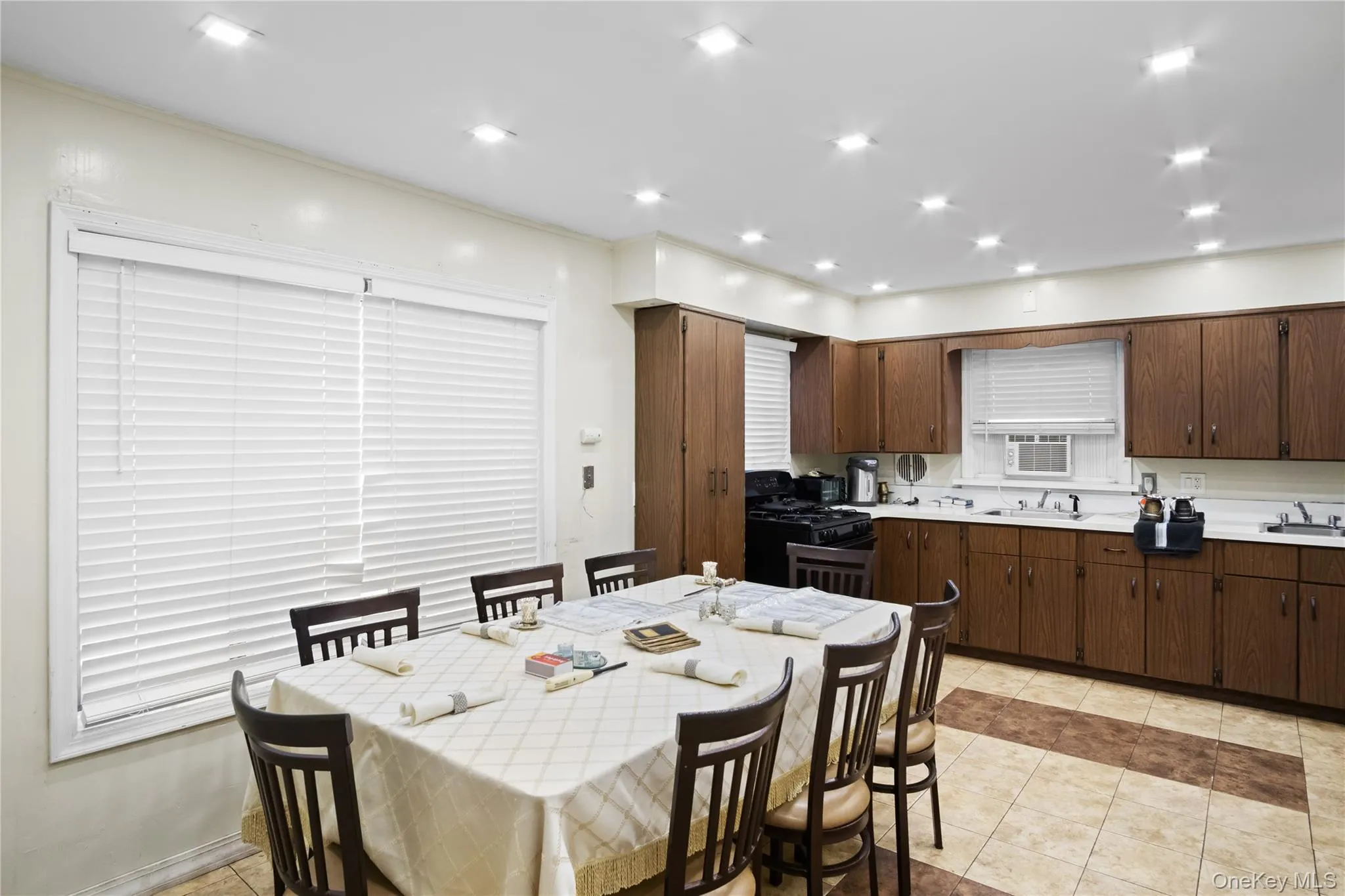 37 Nelshore Drive, Thompson, NY, 3 Bedrooms Bedrooms, 5 Rooms Rooms,1 BathroomBathrooms,Residential Sale,For Rent,Nelshore,0,991377 37 Nelshore Drive, Thompson, NY, 3 Bedrooms Bedrooms, 5 Rooms Rooms,1 BathroomBathrooms,Residential Sale,For Rent,Nelshore,0,991377