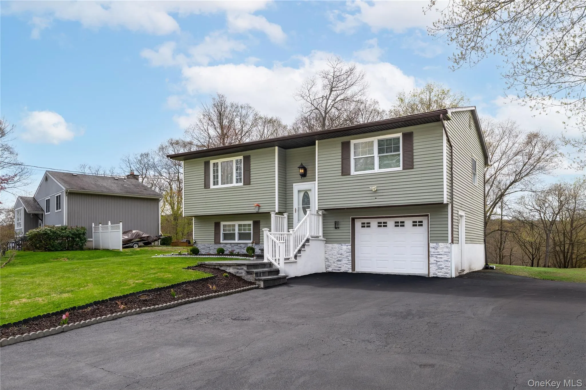 77 Kent Lake Avenue, Kent, NY, 2 Bedrooms Bedrooms, 5 Rooms Rooms,1 BathroomBathrooms,Residential,For Rent,Kent Lake,0,991386 77 Kent Lake Avenue, Kent, NY, 2 Bedrooms Bedrooms, 5 Rooms Rooms,1 BathroomBathrooms,Residential,For Rent,Kent Lake,0,991386