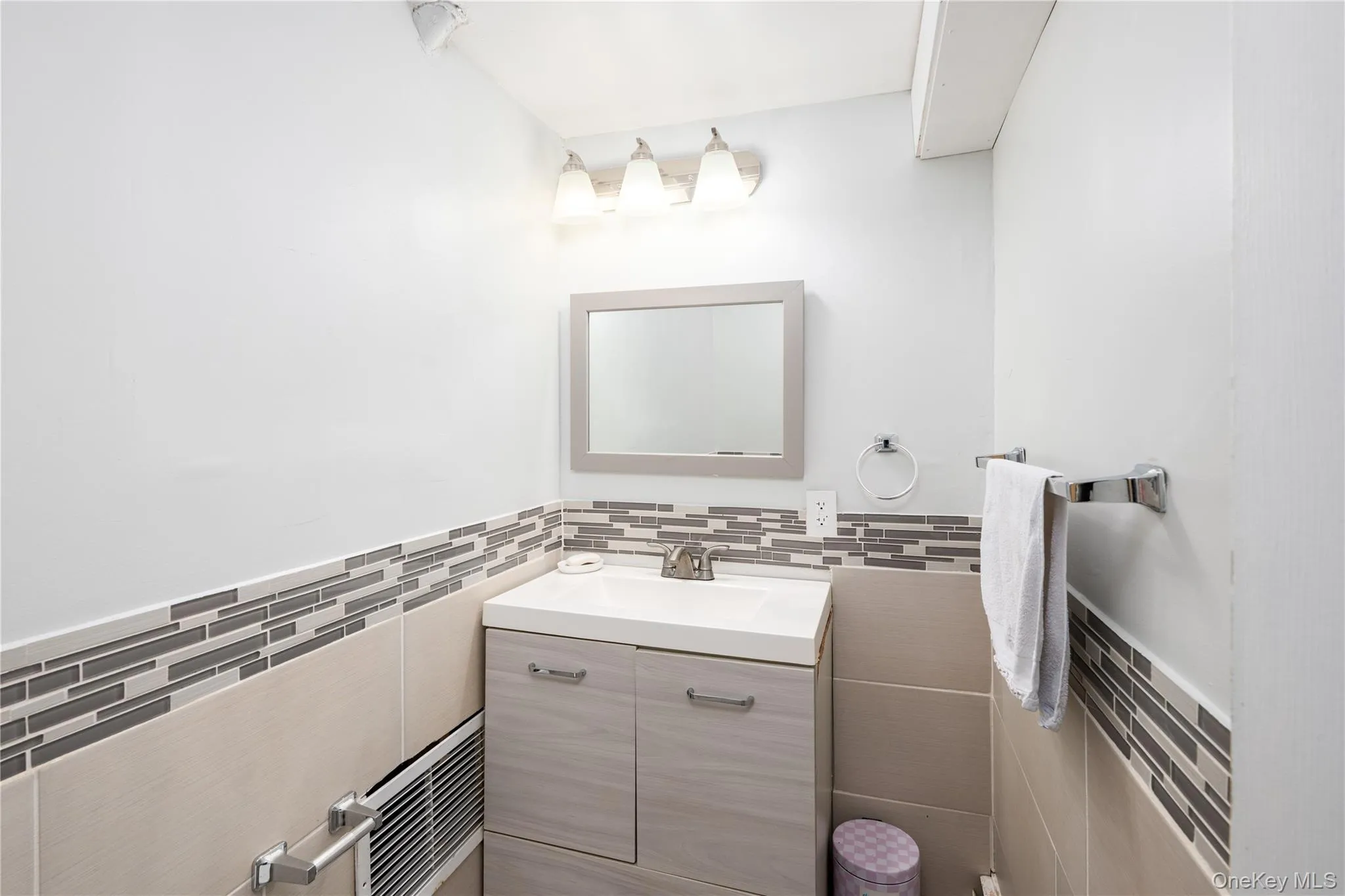 77 Kent Lake Avenue, Kent, NY, 2 Bedrooms Bedrooms, 5 Rooms Rooms,1 BathroomBathrooms,Residential,For Rent,Kent Lake,0,991386 77 Kent Lake Avenue, Kent, NY, 2 Bedrooms Bedrooms, 5 Rooms Rooms,1 BathroomBathrooms,Residential,For Rent,Kent Lake,0,991386