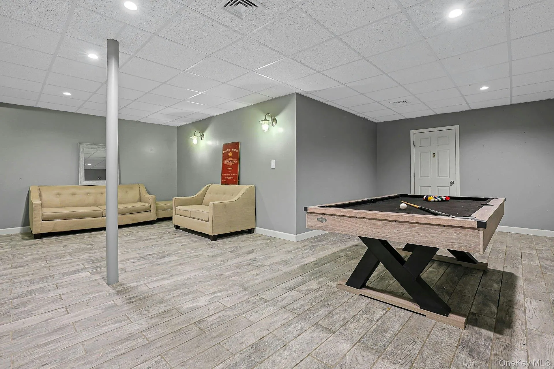 Valuable space that can be customized to fit your needs. Valuable space that can be customized to fit your needs.