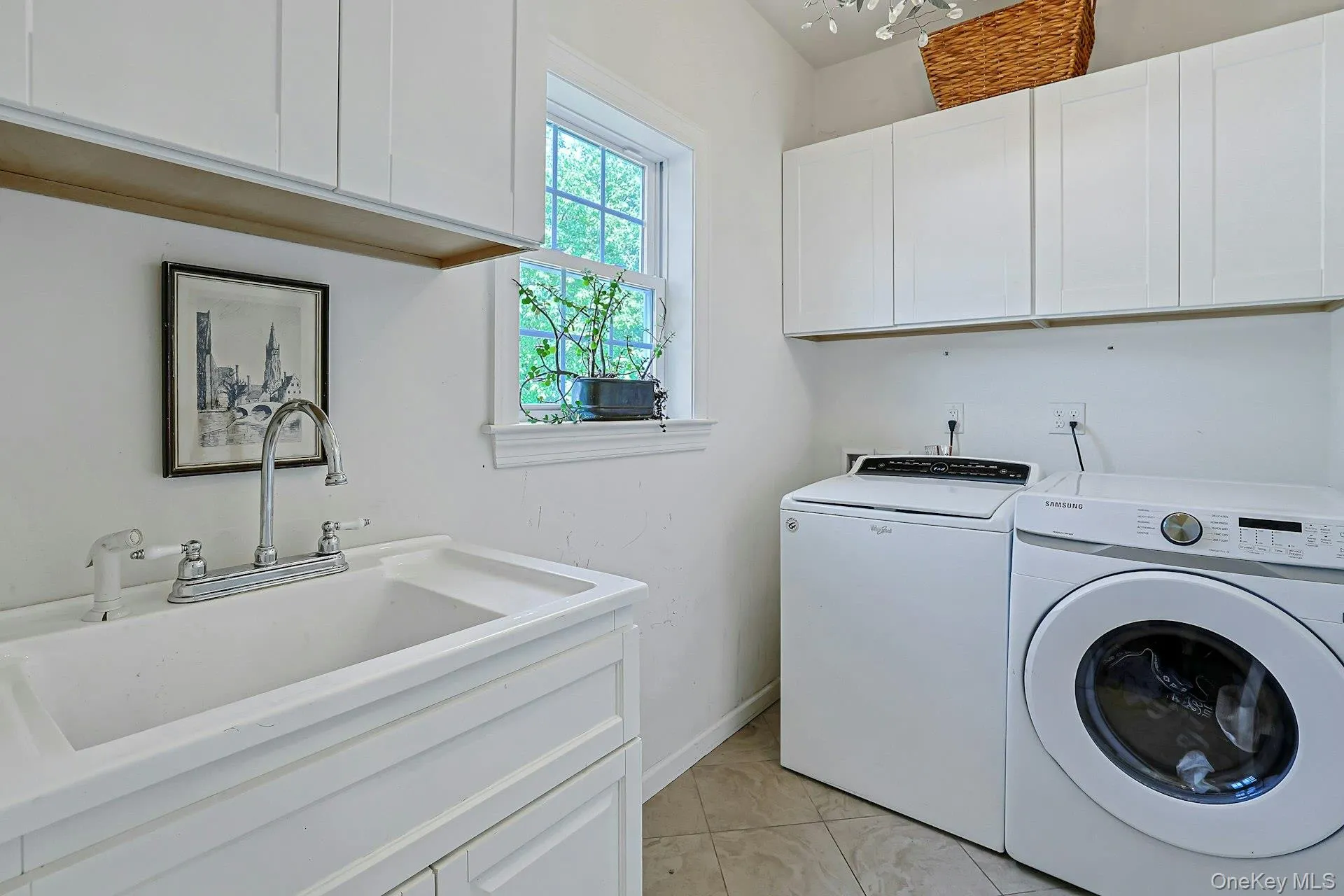 Main-floor laundry right off the kitchen and next to the garage provides functionality and so much convenience. No mess in the house!! Main-floor laundry right off the kitchen and next to the garage provides functionality and so much convenience. No mess in the house!!