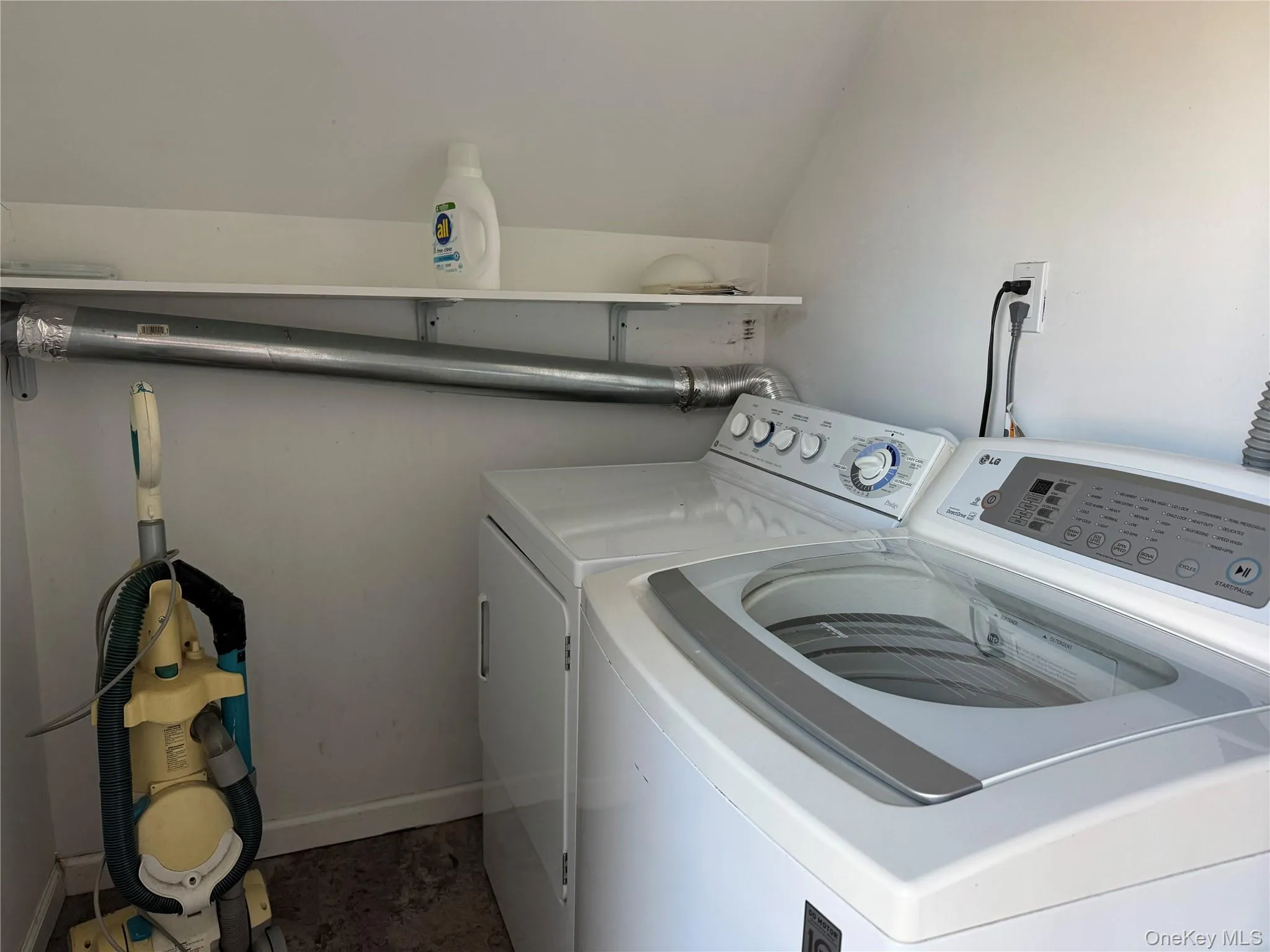 646 Main Street, Orangetown, NY, 2 Bedrooms Bedrooms, 4 Rooms Rooms,1 BathroomBathrooms,Residential Lease,For Rent,Main,0,991403 646 Main Street, Orangetown, NY, 2 Bedrooms Bedrooms, 4 Rooms Rooms,1 BathroomBathrooms,Residential Lease,For Rent,Main,0,991403