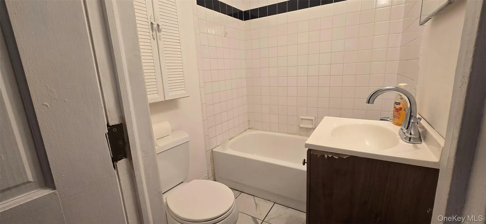 Full Bath Full Bath