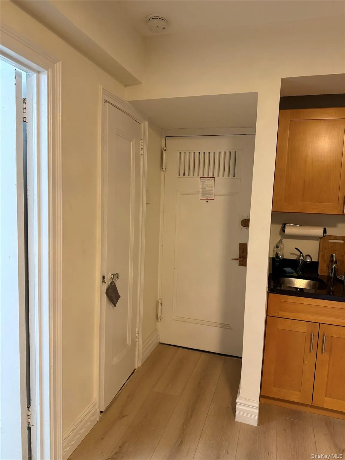 5 Tudor City Place, New York, NY, 1 Room Rooms,1 BathroomBathrooms,Residential Lease,For Rent,Tudor City,0,991425 5 Tudor City Place, New York, NY, 1 Room Rooms,1 BathroomBathrooms,Residential Lease,For Rent,Tudor City,0,991425