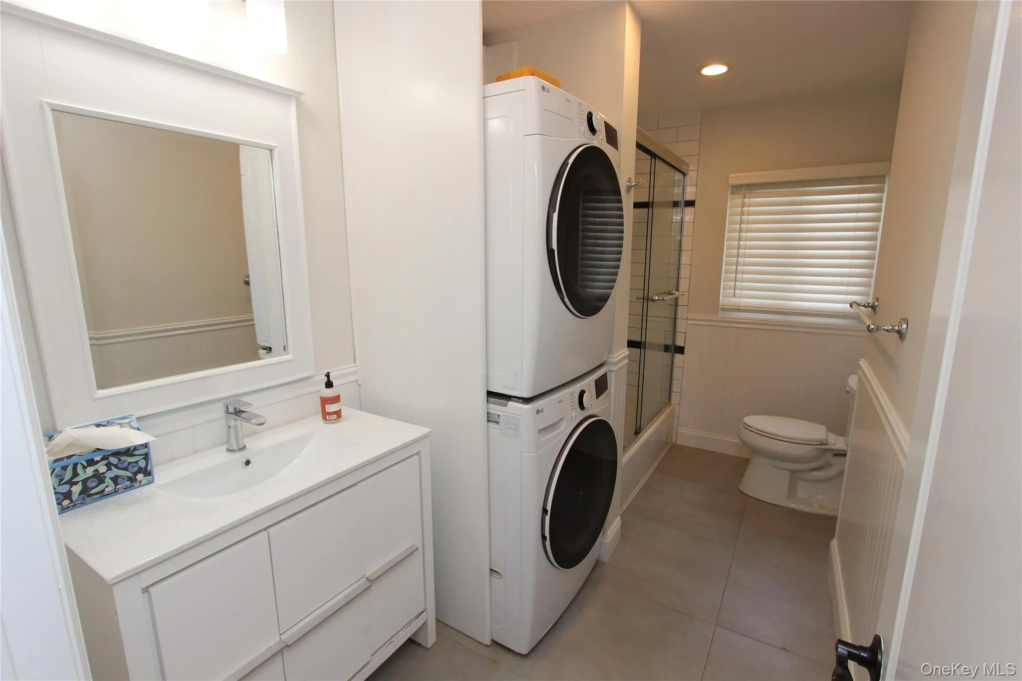 14436 77th Avenue, New York, NY, 4 Bedrooms Bedrooms, 9 Rooms Rooms,1 BathroomBathrooms,Residential,For Rent,77th,0,991446 14436 77th Avenue, New York, NY, 4 Bedrooms Bedrooms, 9 Rooms Rooms,1 BathroomBathrooms,Residential,For Rent,77th,0,991446