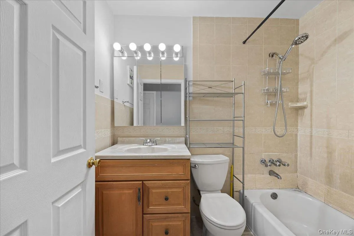 56-25 226 Street, New York, NY, 3 Bedrooms Bedrooms, 5 Rooms Rooms,1 BathroomBathrooms,Residential Lease,For Rent,226,0,991448 56-25 226 Street, New York, NY, 3 Bedrooms Bedrooms, 5 Rooms Rooms,1 BathroomBathrooms,Residential Lease,For Rent,226,0,991448