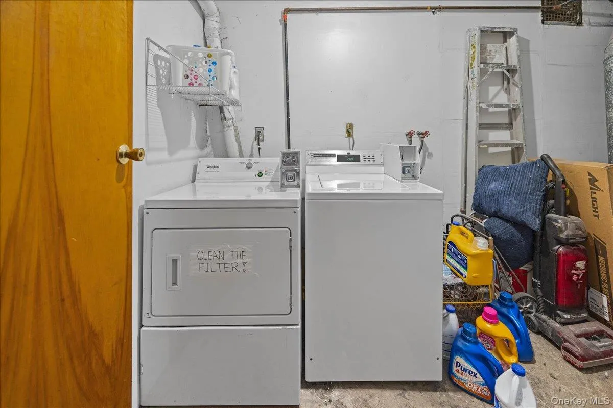56-25 226 Street, New York, NY, 3 Bedrooms Bedrooms, 5 Rooms Rooms,1 BathroomBathrooms,Residential Lease,For Rent,226,0,991448 56-25 226 Street, New York, NY, 3 Bedrooms Bedrooms, 5 Rooms Rooms,1 BathroomBathrooms,Residential Lease,For Rent,226,0,991448