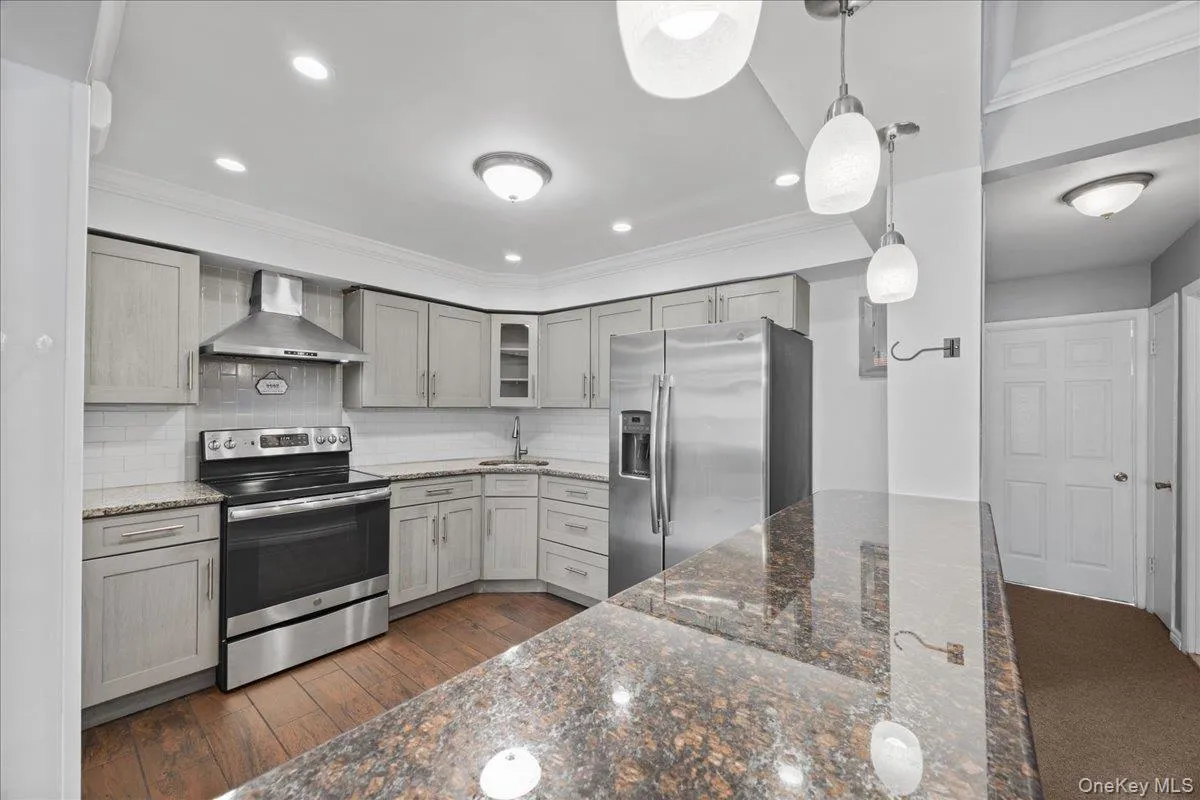 56-25 226 Street, New York, NY, 3 Bedrooms Bedrooms, 5 Rooms Rooms,1 BathroomBathrooms,Residential Lease,For Rent,226,0,991448 56-25 226 Street, New York, NY, 3 Bedrooms Bedrooms, 5 Rooms Rooms,1 BathroomBathrooms,Residential Lease,For Rent,226,0,991448
