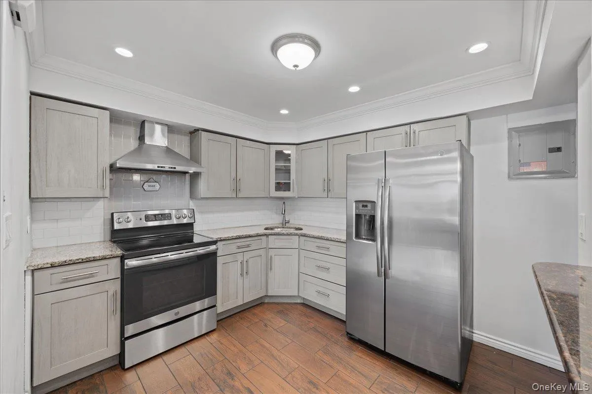 56-25 226 Street, New York, NY, 3 Bedrooms Bedrooms, 5 Rooms Rooms,1 BathroomBathrooms,Residential Lease,For Rent,226,0,991448 56-25 226 Street, New York, NY, 3 Bedrooms Bedrooms, 5 Rooms Rooms,1 BathroomBathrooms,Residential Lease,For Rent,226,0,991448
