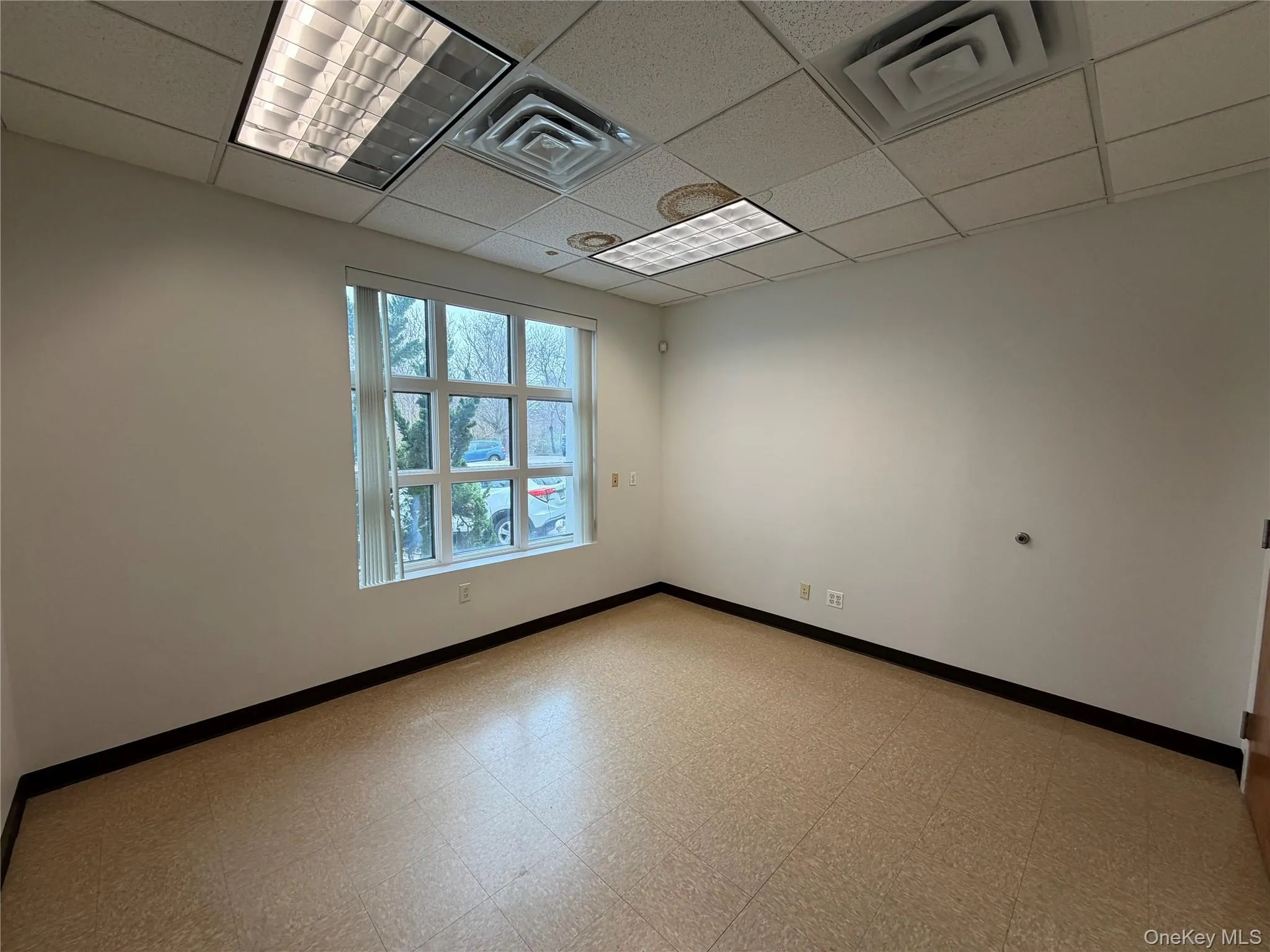 185 Old Country Road, Riverhead, NY, ,Commercial Lease,For Rent,Old Country,0,991456 185 Old Country Road, Riverhead, NY, ,Commercial Lease,For Rent,Old Country,0,991456