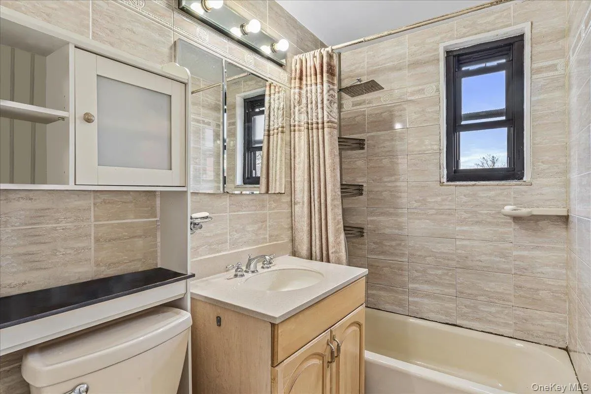 160-10 Cross Island Parkway, New York, NY, 1 Bedroom Bedrooms, 3 Rooms Rooms,1 BathroomBathrooms,Residential Sale,For Rent,Cross Island,0,991470 160-10 Cross Island Parkway, New York, NY, 1 Bedroom Bedrooms, 3 Rooms Rooms,1 BathroomBathrooms,Residential Sale,For Rent,Cross Island,0,991470