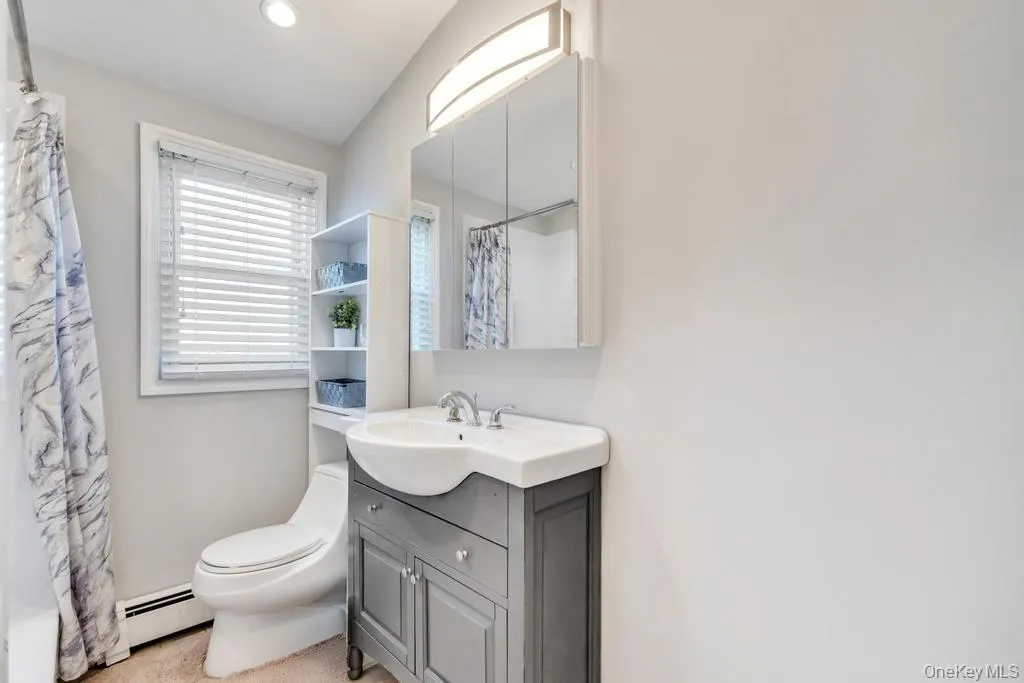 7 Swan Lane, Hempstead, NY, 4 Bedrooms Bedrooms, 8 Rooms Rooms,1 BathroomBathrooms,Residential,For Rent,Swan,0,991471 7 Swan Lane, Hempstead, NY, 4 Bedrooms Bedrooms, 8 Rooms Rooms,1 BathroomBathrooms,Residential,For Rent,Swan,0,991471