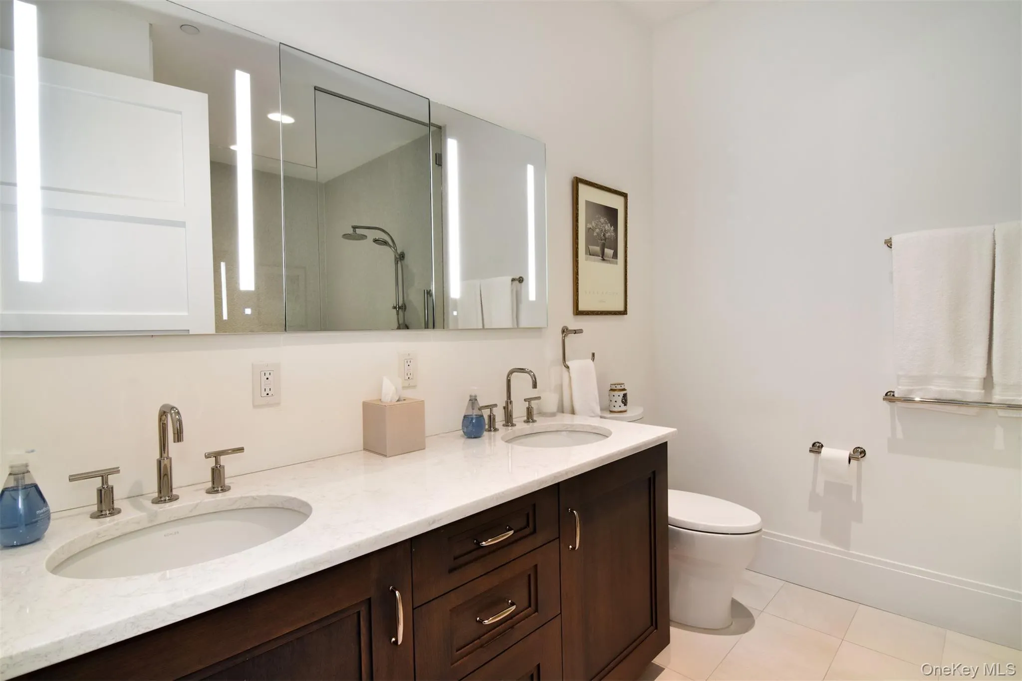 En suite bath En suite bath