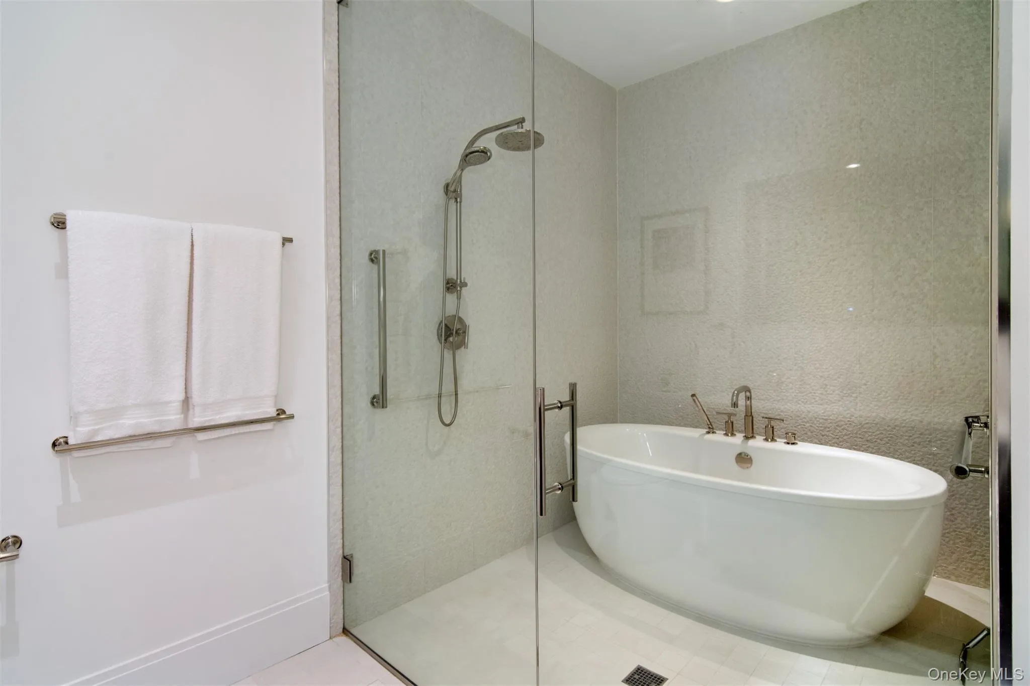 Sumptous bath Sumptous bath